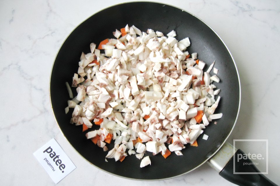 Свиной язык в сливочно-грибном соусе - Шаг 7