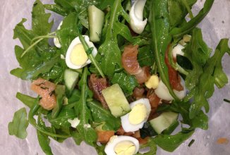 Салат с лососем