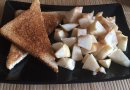 Тост и запечённая груша