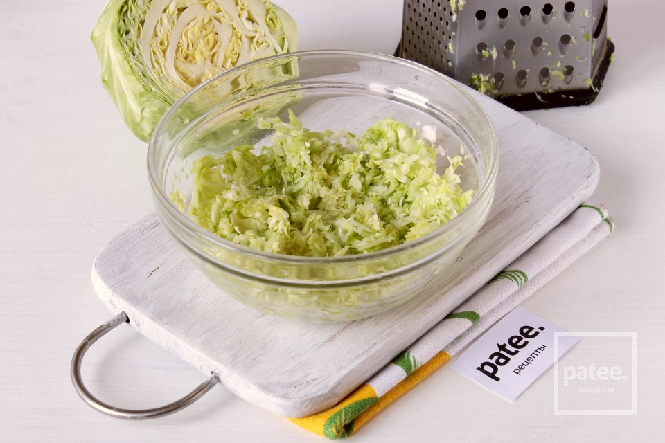Куриные котлеты с молодой капустой - Шаг 3