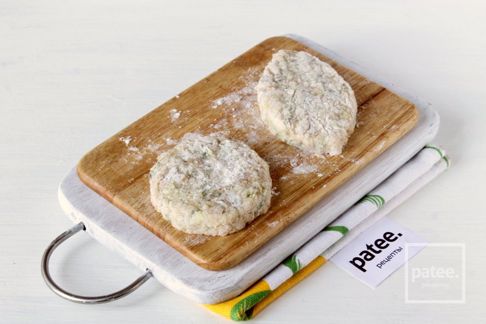 Куриные котлеты с молодой капустой - Шаг 12