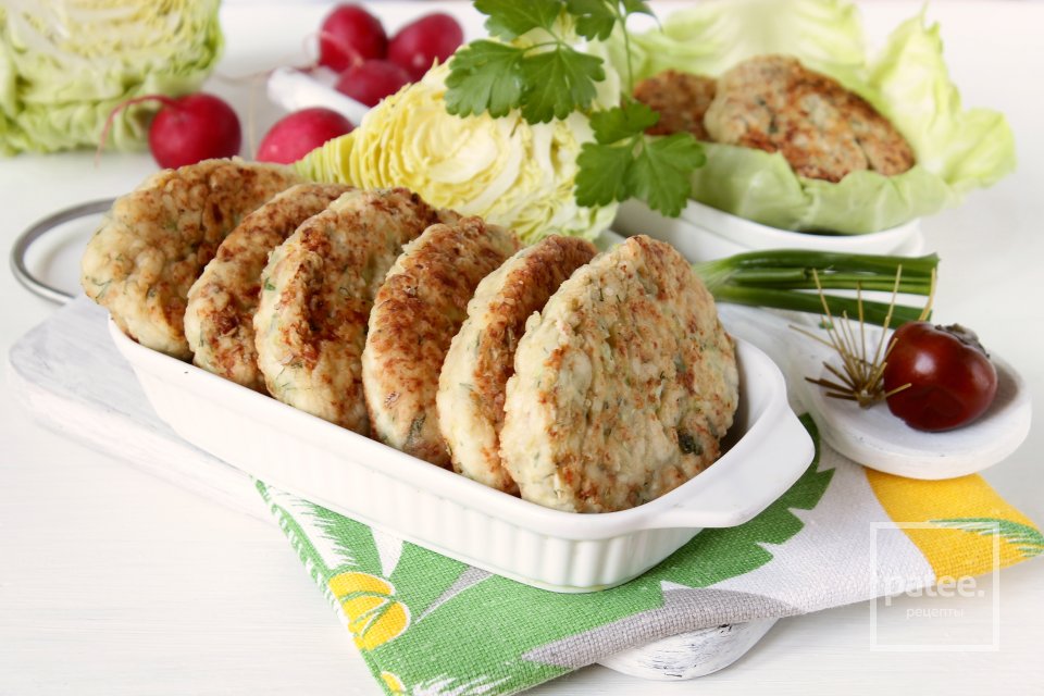 Куриные котлеты с молодой капустой - Шаг 14