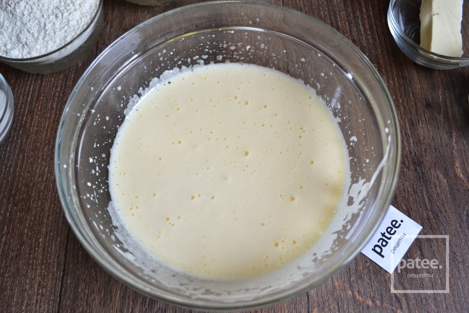 Нежный пирог с яблоками в мультиварке - Шаг 4