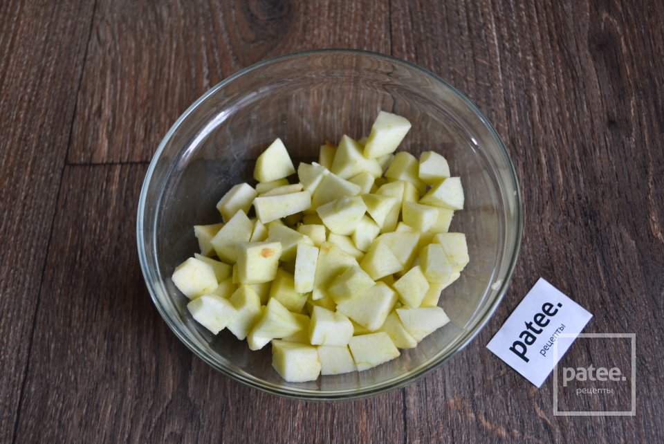 Нежный пирог с яблоками в мультиварке - Шаг 11