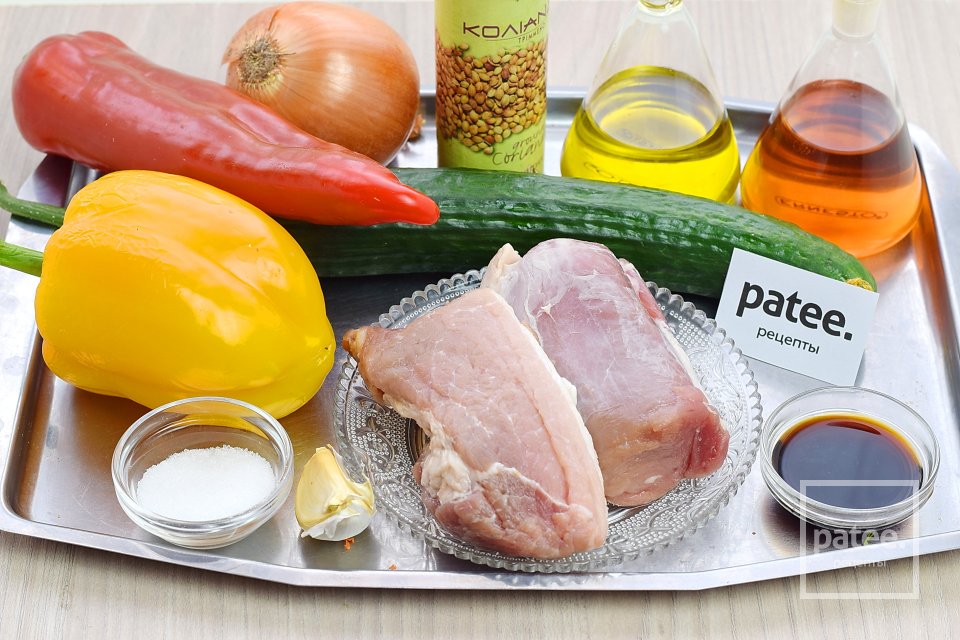 Корейский салат из свинины и огурца - Шаг 1