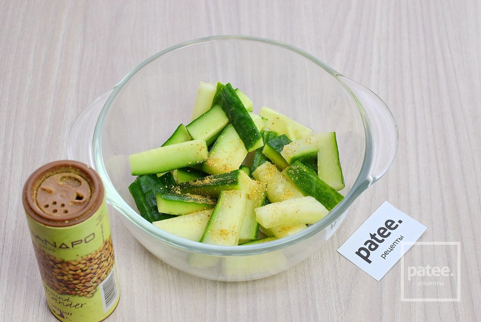 Корейский салат из свинины и огурца - Шаг 2