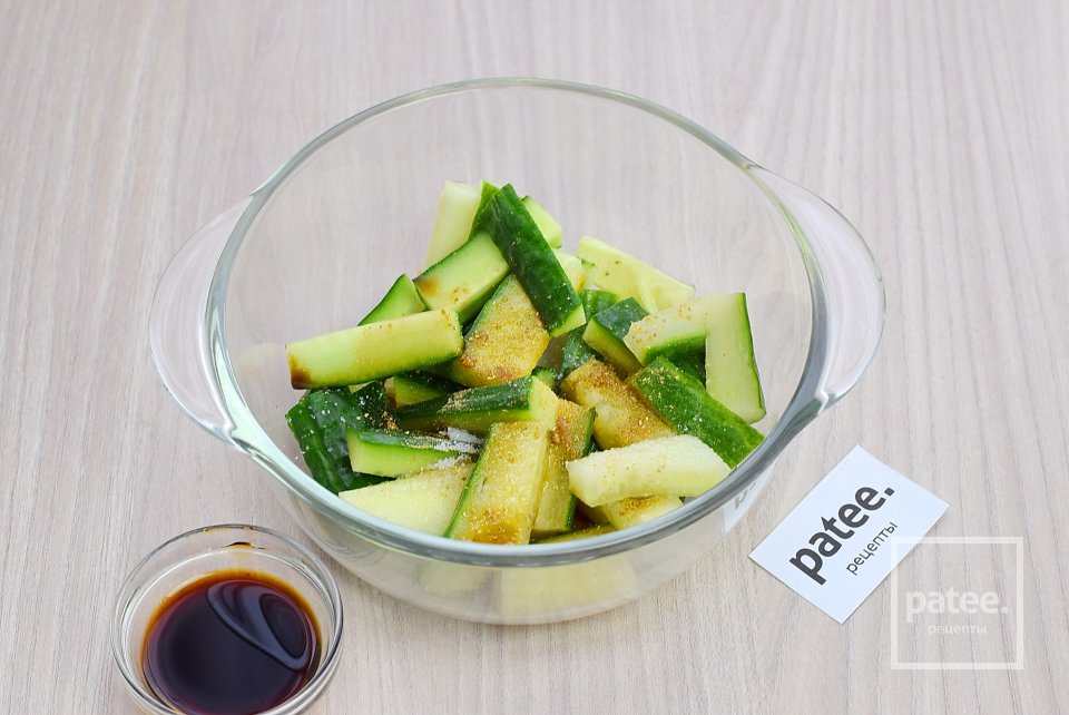 Корейский салат из свинины и огурца - Шаг 3