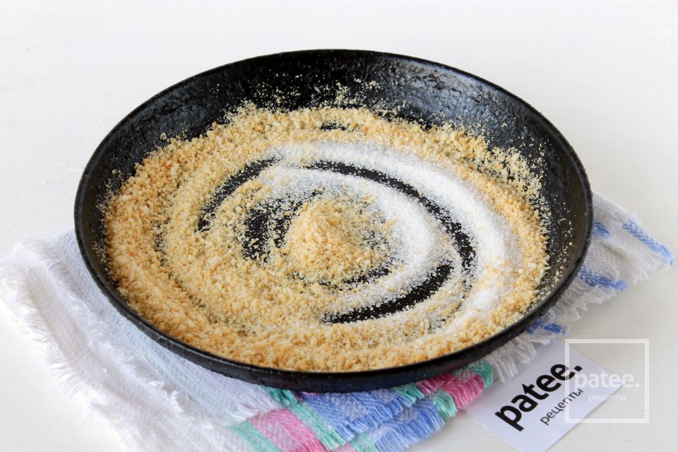 Ленивые вареники в сладкой крошке - Шаг 9