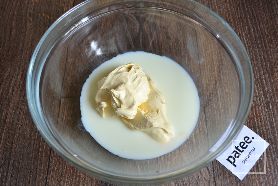 Десерт из песочного печенья, маршмэллоу и карамельного крема - Шаг 3