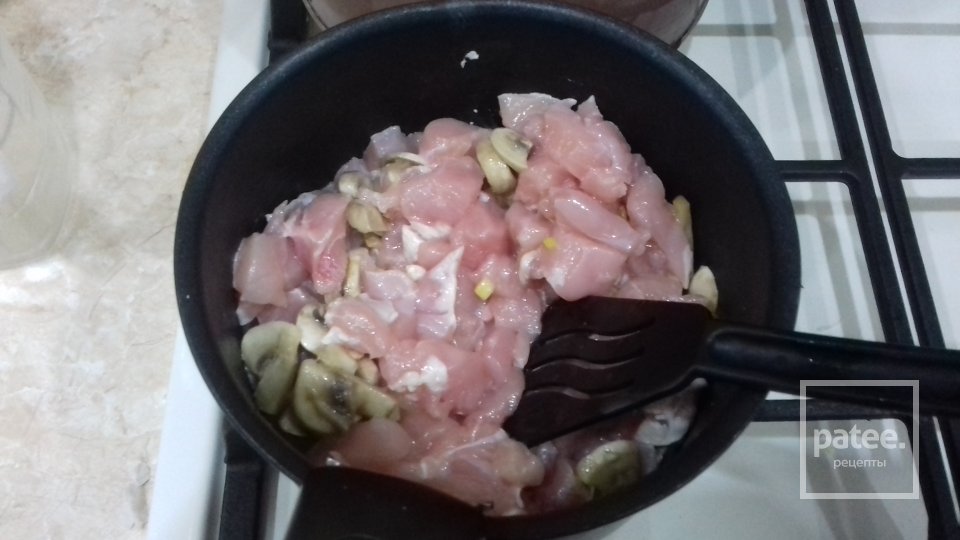 Курица с грибами на "Подушке" - Шаг 4