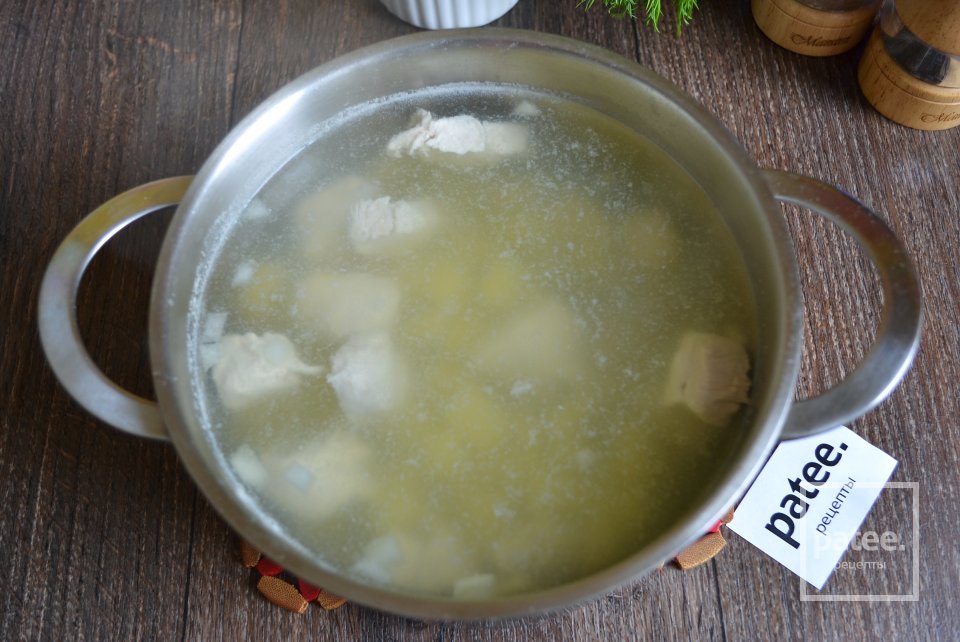 Легкий куриный суп с лапшой - Шаг 10