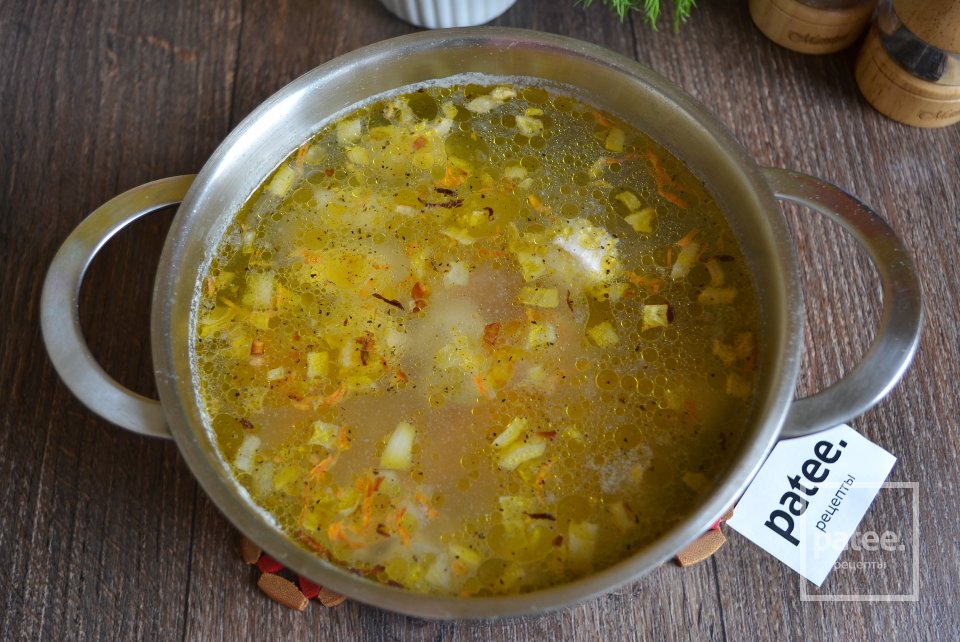 Легкий куриный суп с лапшой - Шаг 11