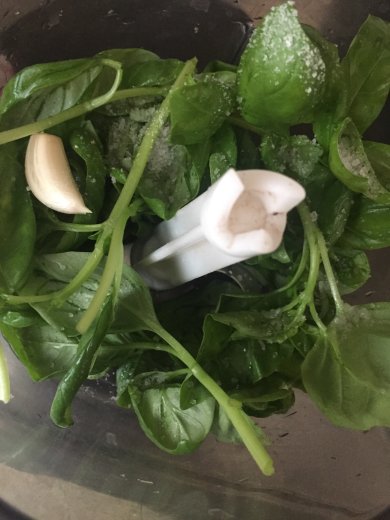 Соус "Песто" , классический итальянский рецепт - Шаг 1