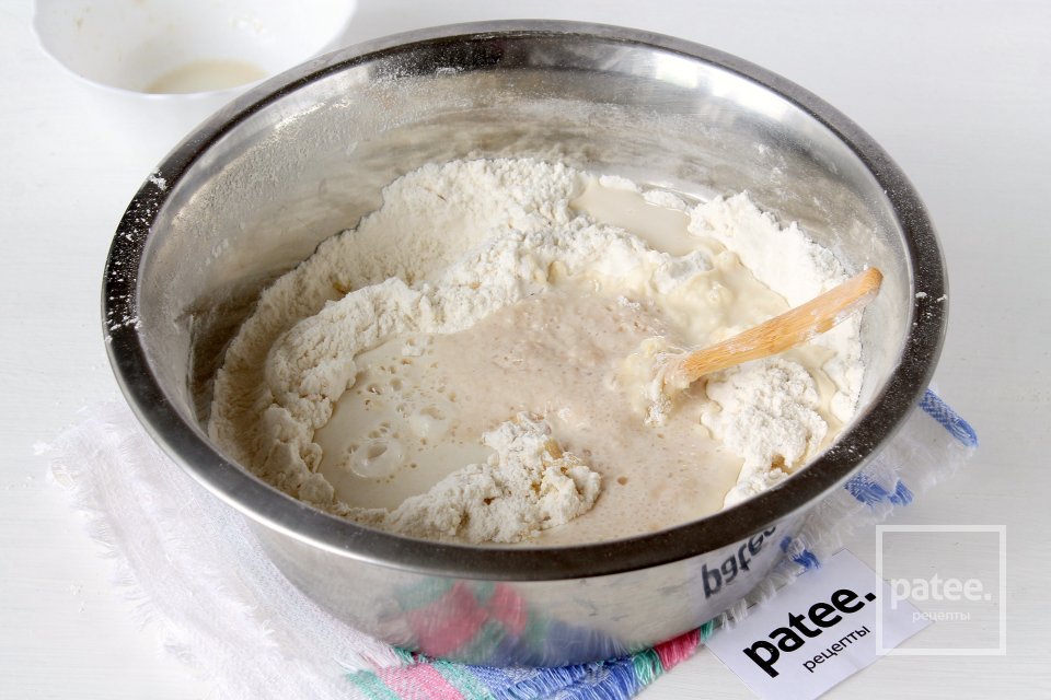 Пампушки с чесноком и зеленью - Шаг 8