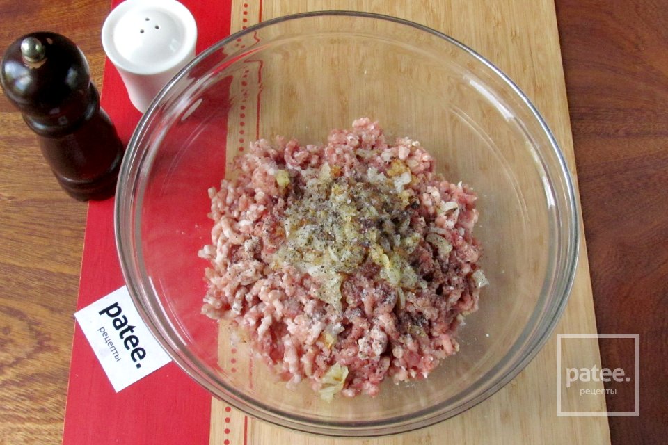 Рулетики из молодой капусты с фаршем в мультиварке - Шаг 4