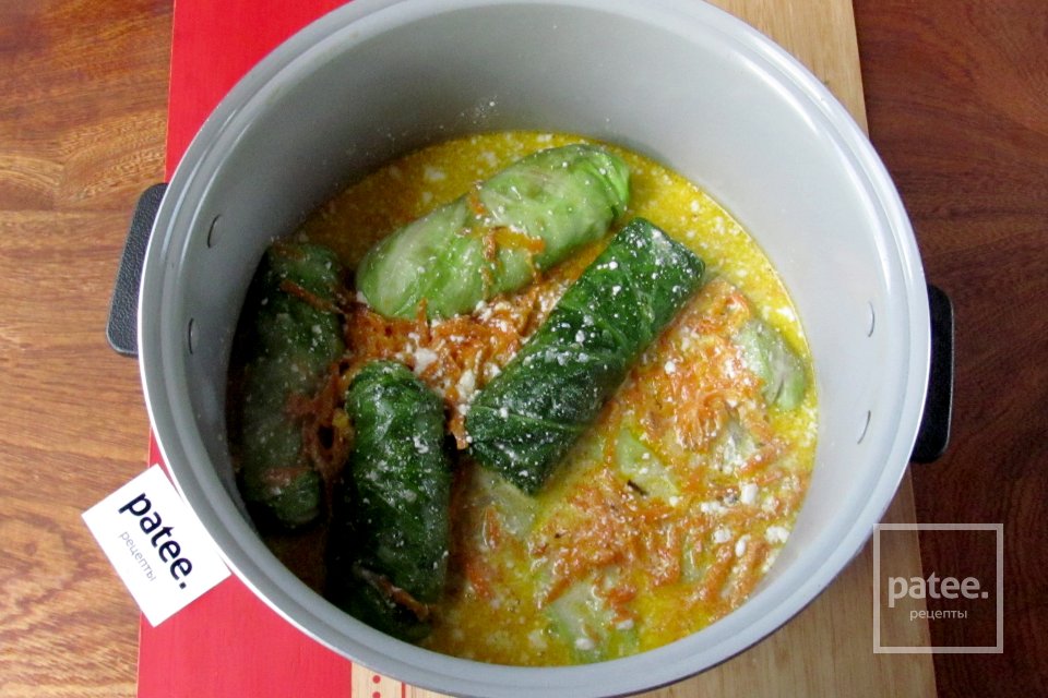 Рулетики из молодой капусты с фаршем в мультиварке - Шаг 16