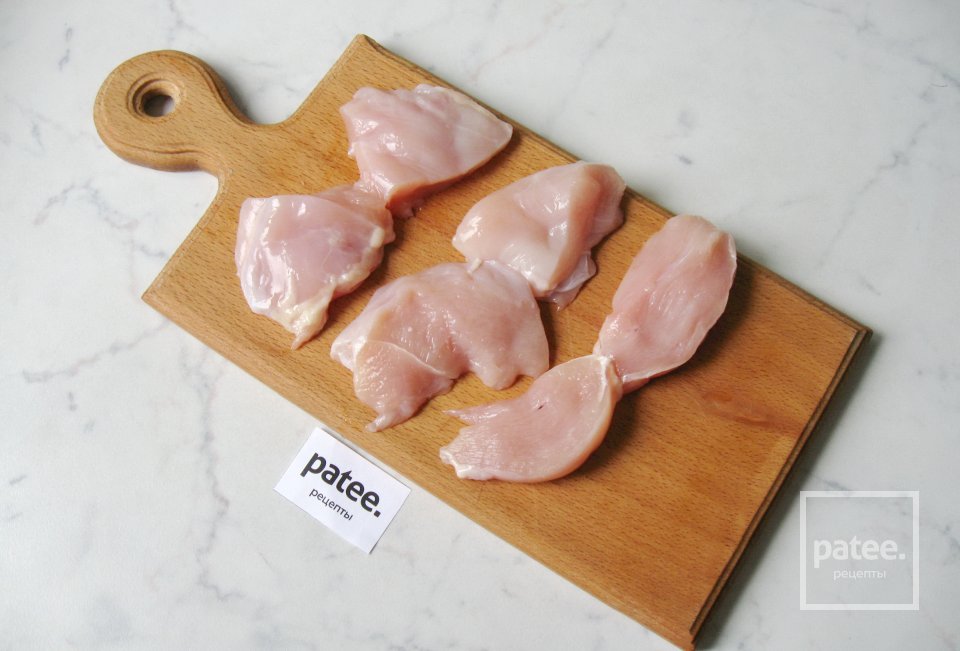 Куриная грудка в сырном соусе с молодым картофелем - Шаг 2