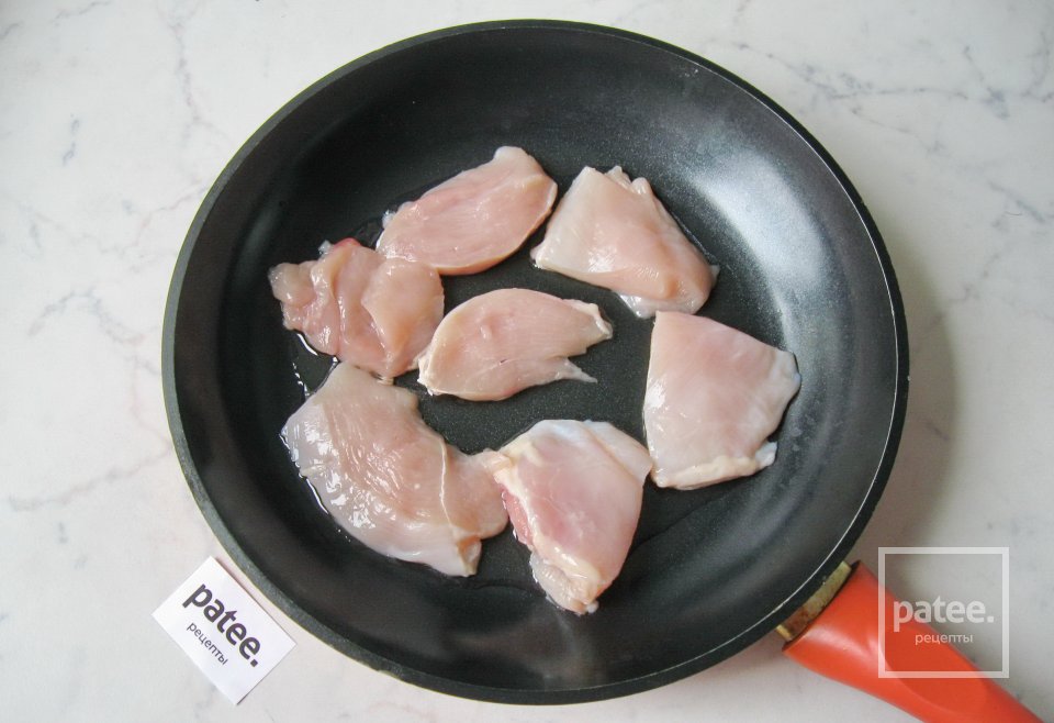 Куриная грудка в сырном соусе с молодым картофелем - Шаг 3