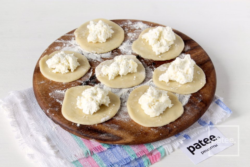 Вареники с творогом и малиной - Шаг 9