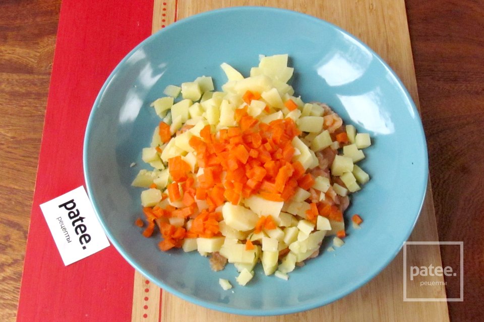 Салат с красной рыбой и икрой - Шаг 4