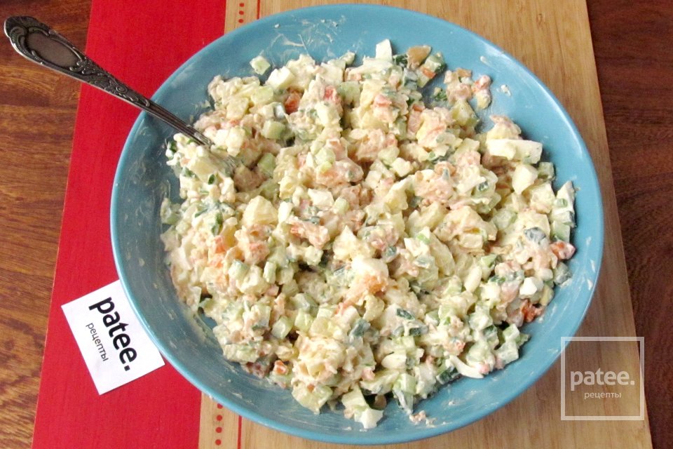 Салат с красной рыбой и икрой - Шаг 10