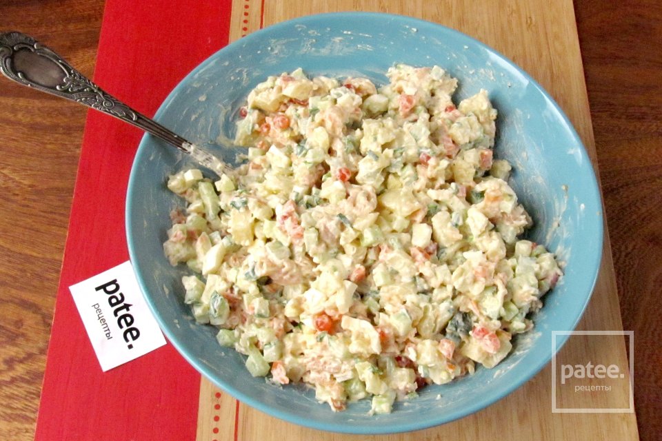 Салат с красной рыбой и икрой - Шаг 12