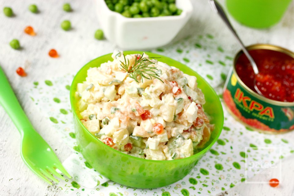 Салат с красной рыбой и икрой - Шаг 13