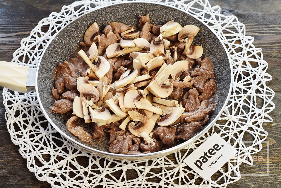 Бефстроганов из свинины - Шаг 5