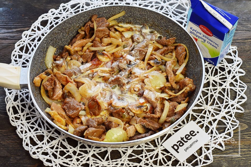 Бефстроганов из свинины - Шаг 11