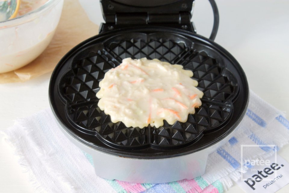 Овощные вафли на кефире - Шаг 13