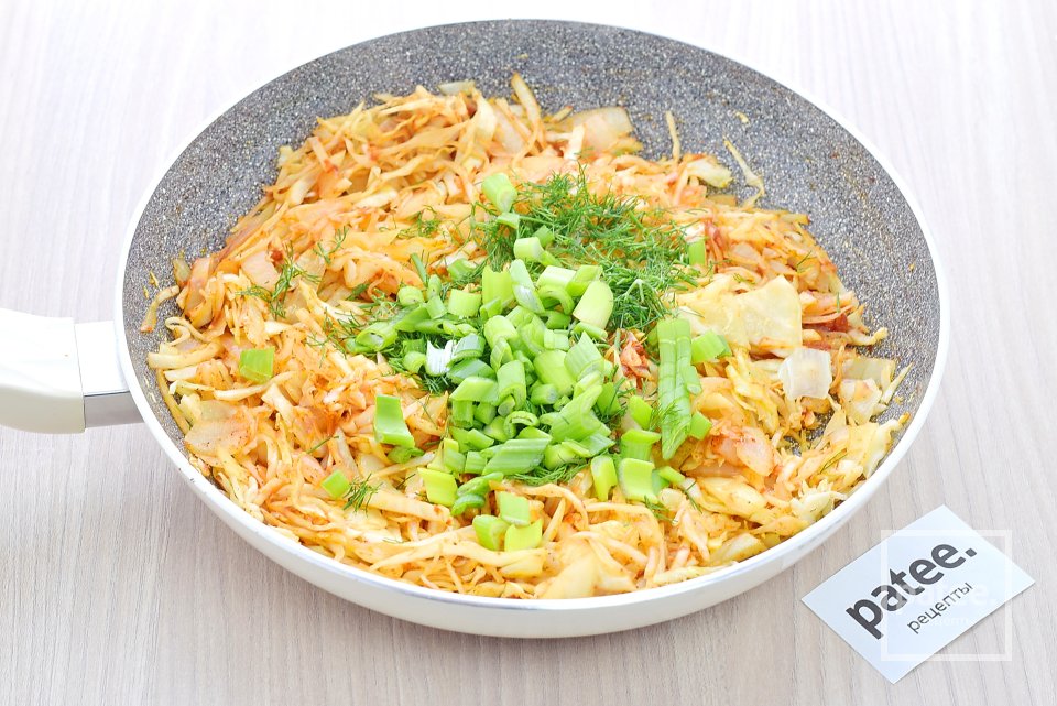 Капустный заливной пирог на майонезе - Шаг 7