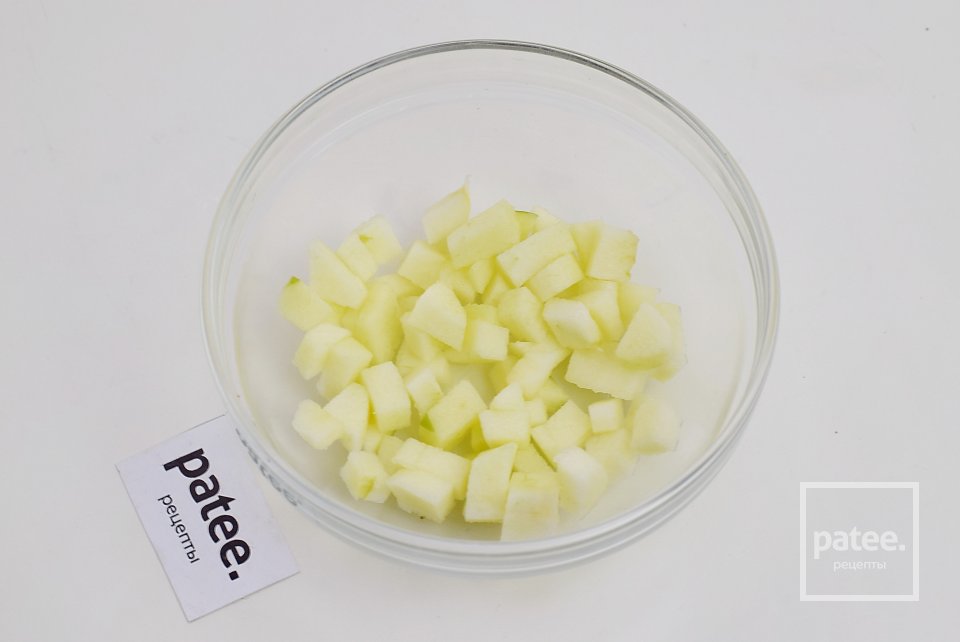 Куриный салат с болгарским перцем и яблоком - Шаг 5