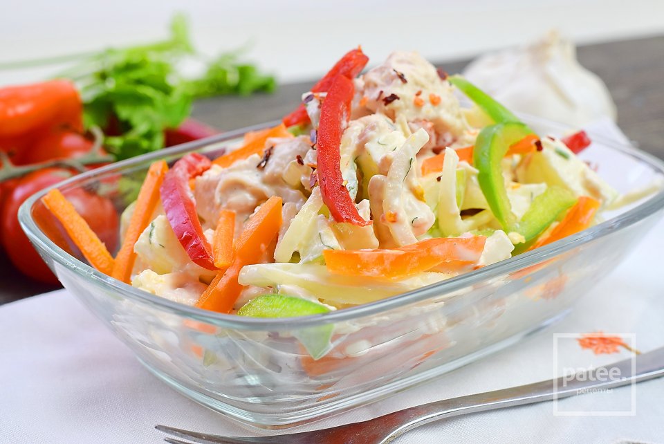 Куриный салат с болгарским перцем и яблоком - Шаг 12