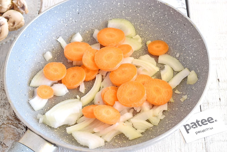 Баклажанная икра с грибами - Шаг 7