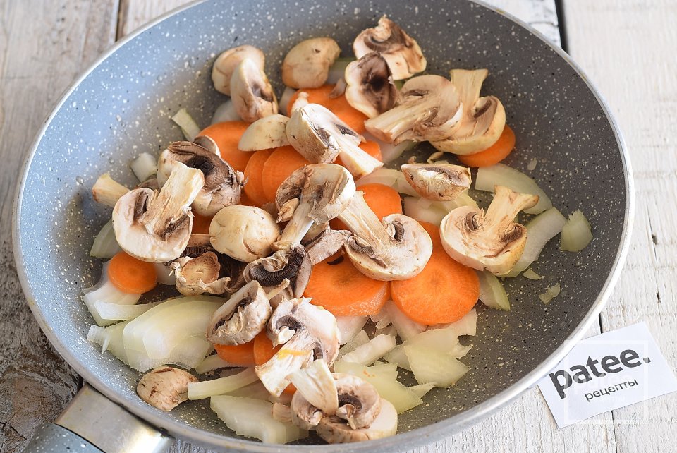 Баклажанная икра с грибами - Шаг 9