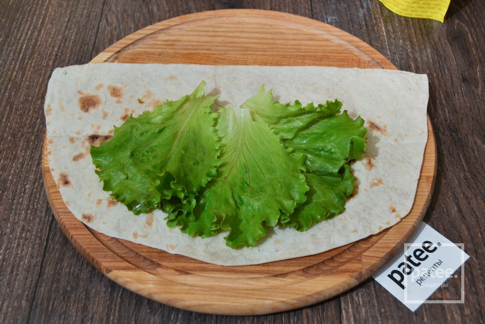 Шаурма с курицей и овощами - Шаг 15