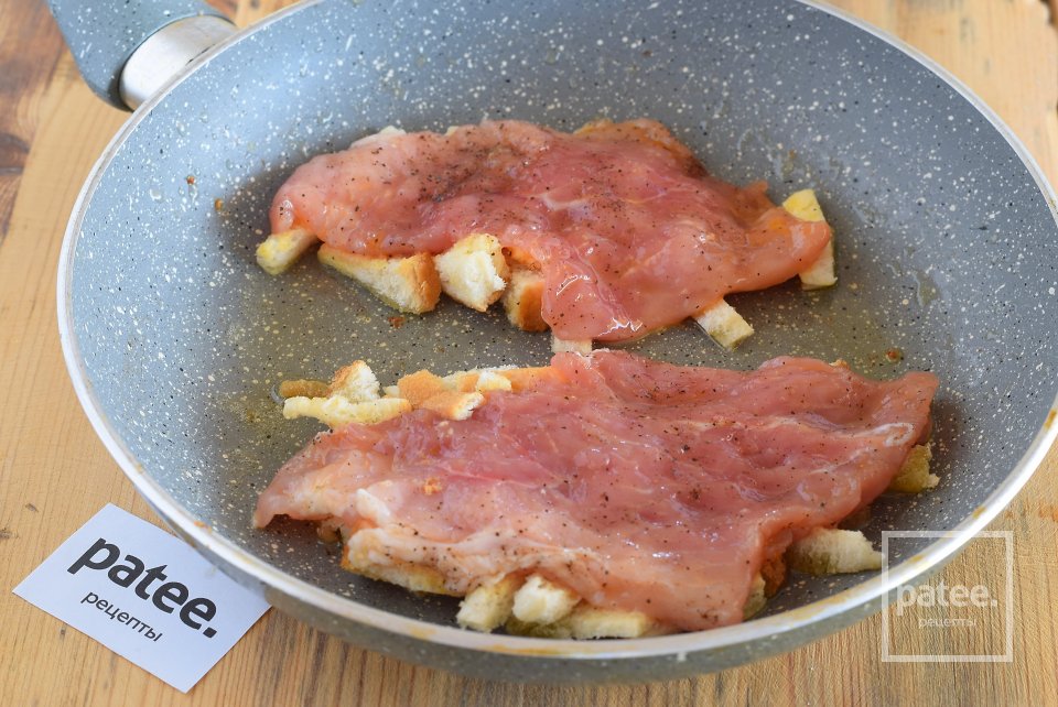 Свиные отбивные в хлебной панировке - Шаг 10