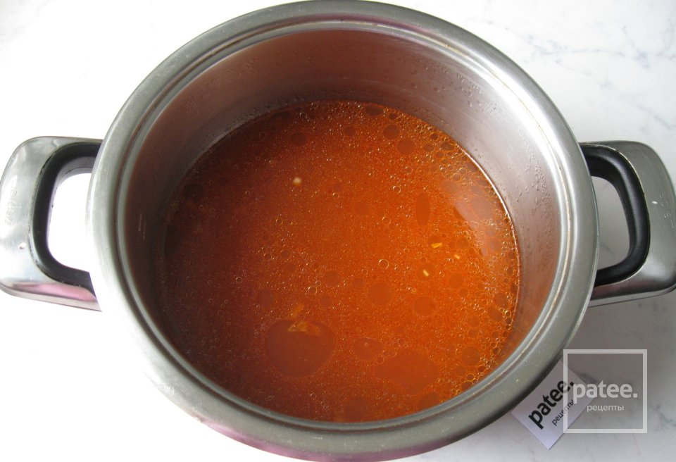 Солянка мясная с грибами и капустой - Шаг 8