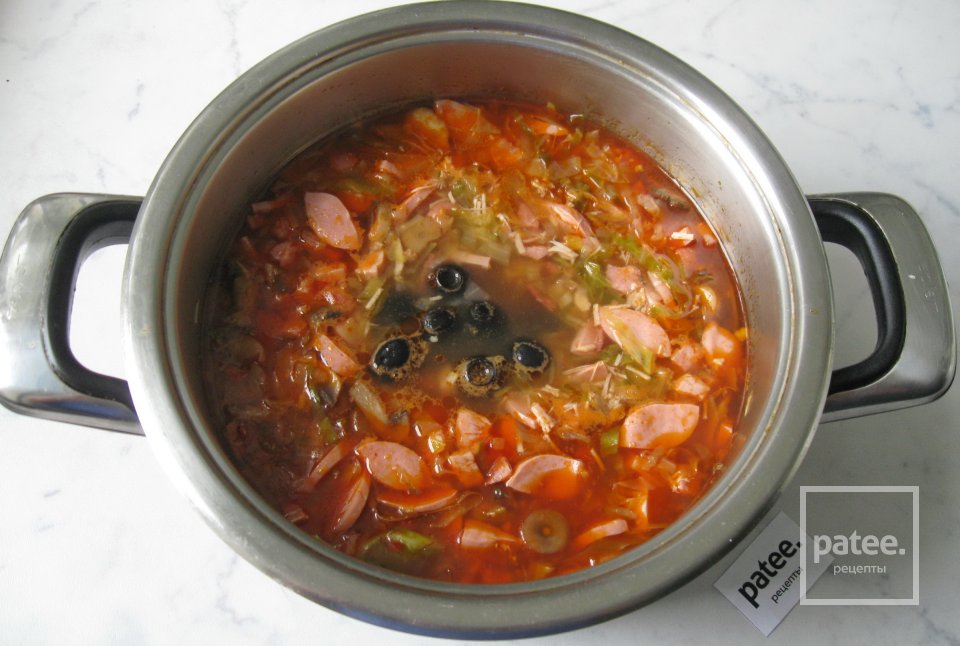 Солянка мясная с грибами и капустой - Шаг 15