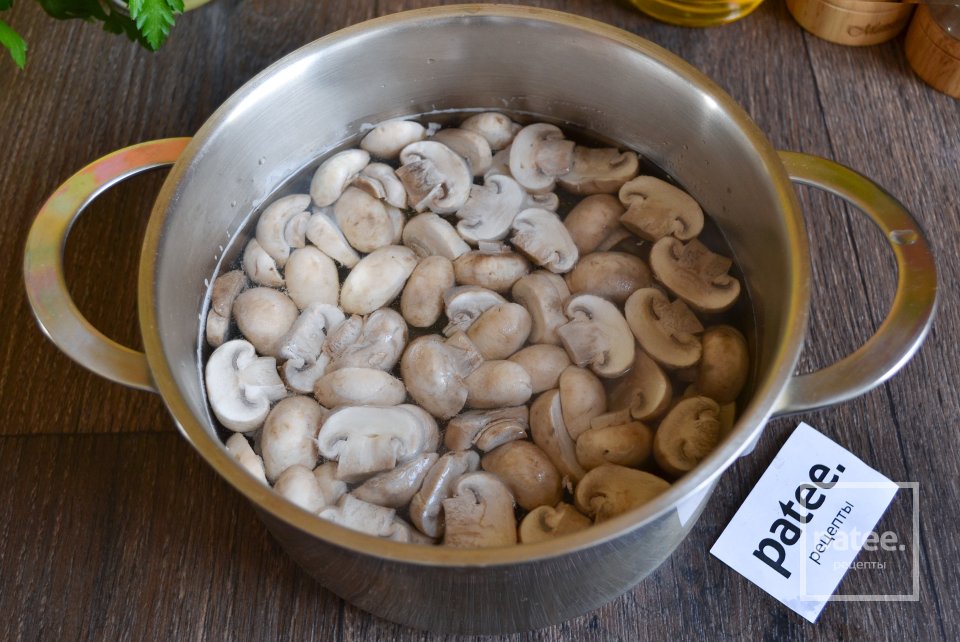 Грибной суп с перловой крупой - Шаг 10