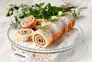 Бисквитный рулет с шоколадно-масляным кремом