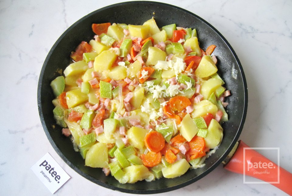 Кабачки с картофелем и ветчиной в сметане - Шаг 9