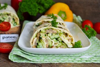 Рулет из лаваша с шампиньонами и сыром