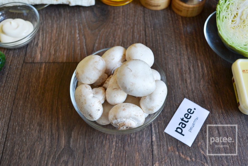 Рулет из лаваша с шампиньонами и сыром - Шаг 2