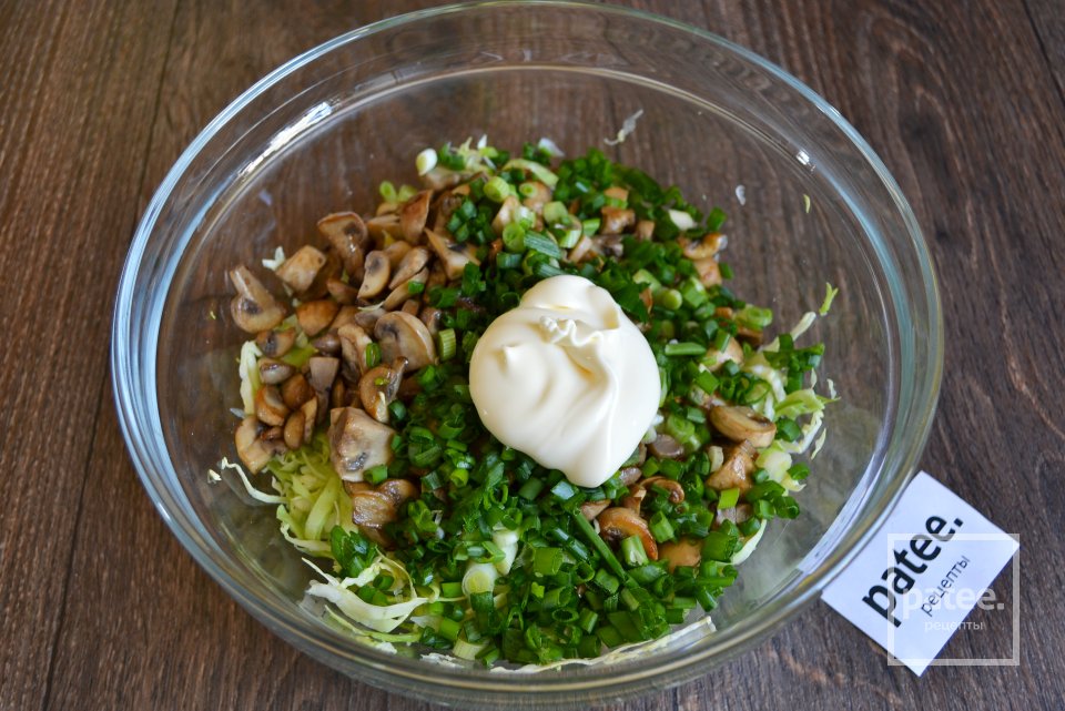 Рулет из лаваша с шампиньонами и сыром - Шаг 9