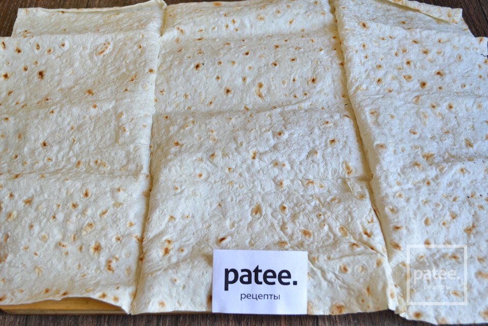 Рулет из лаваша с шампиньонами и сыром - Шаг 11