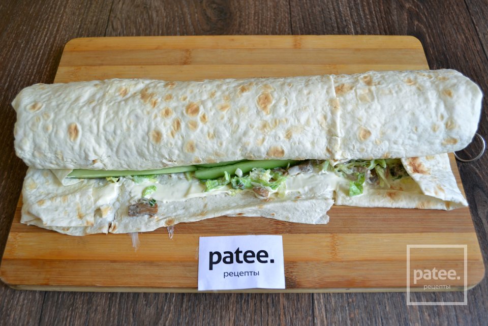 Рулет из лаваша с шампиньонами и сыром - Шаг 14