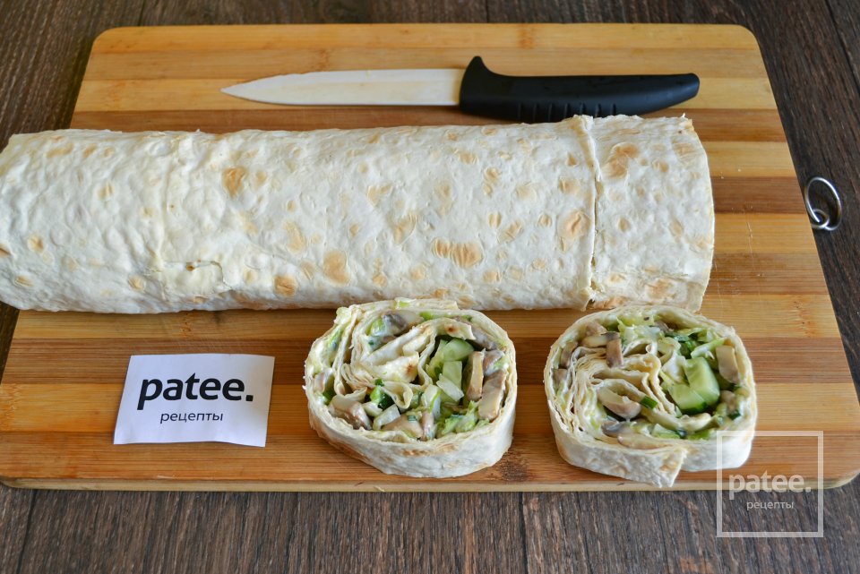 Рулет из лаваша с шампиньонами и сыром - Шаг 16