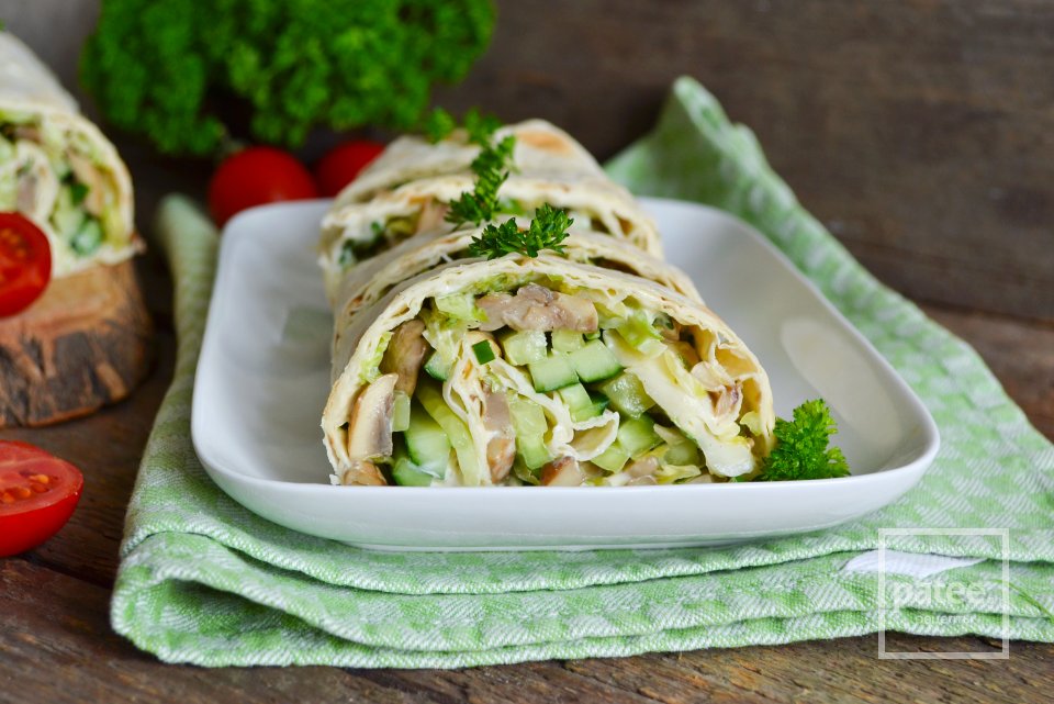 Рулет из лаваша с шампиньонами и сыром - Шаг 17