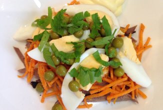 Салат с сердцем и корейской морковью